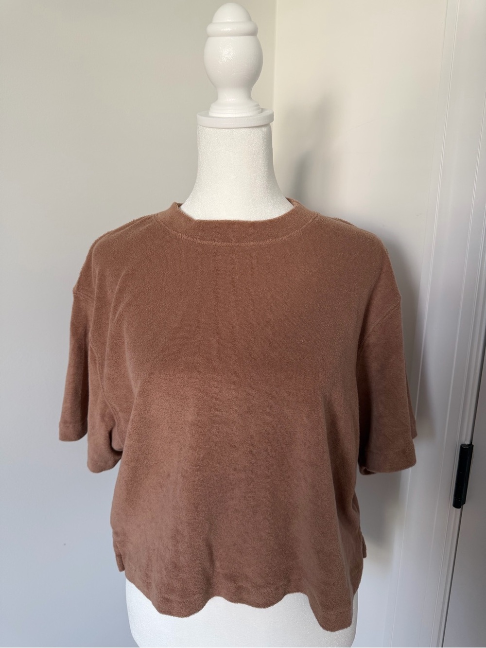 Abercrombie & Fitch Brown Short Sleeve Crewneck Terri Cropped Tee